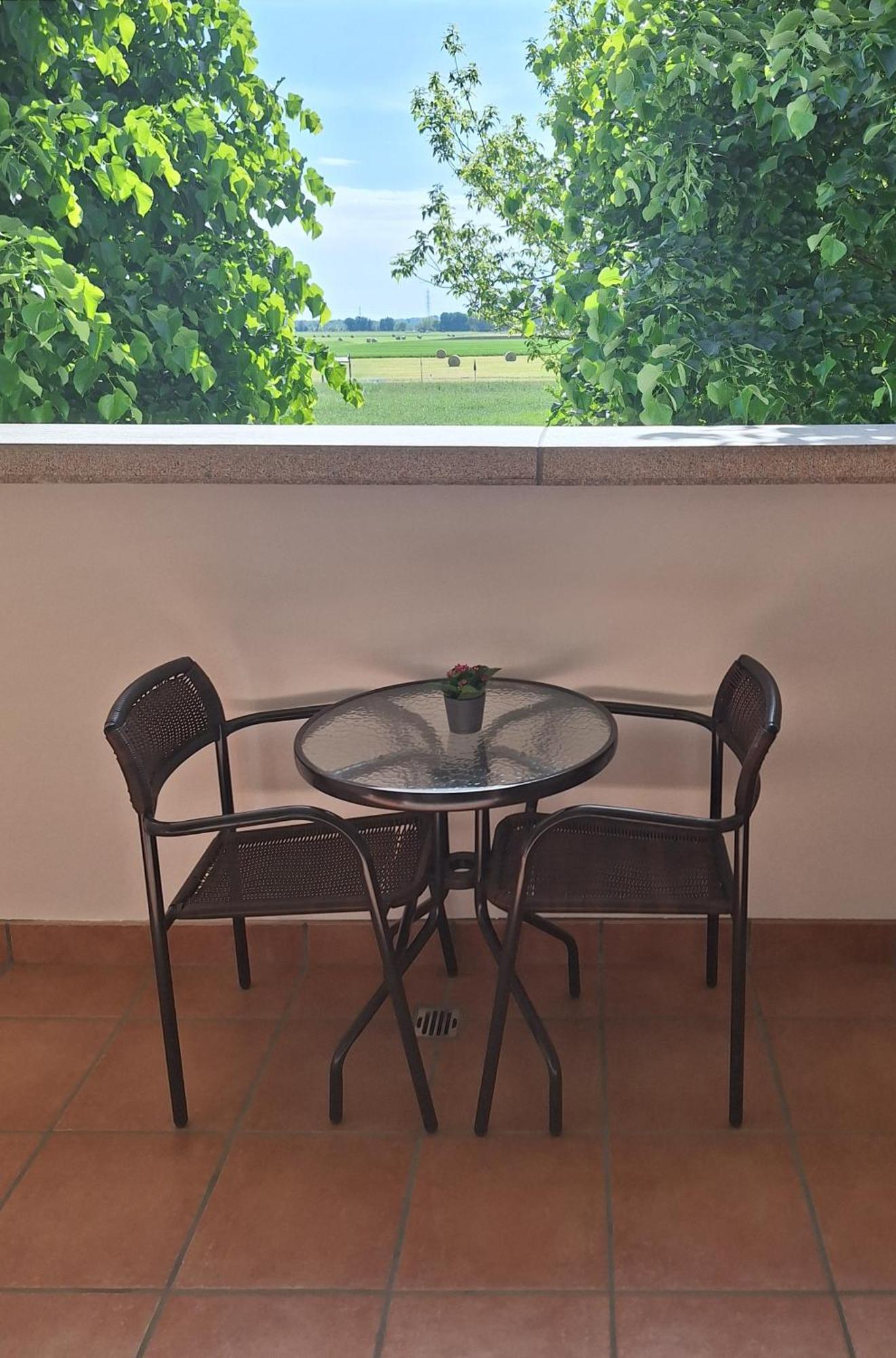 Bed & Breakfast Torrechiara Luaran gambar